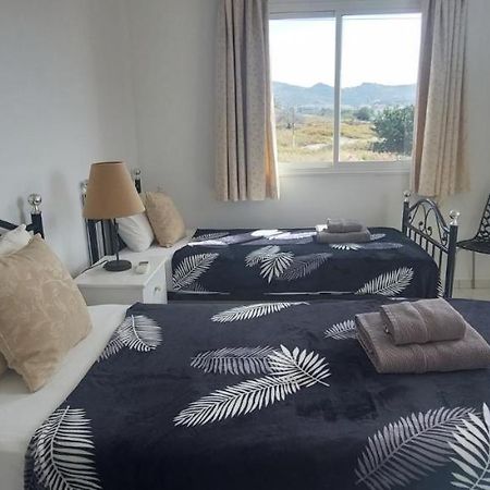 Spacious 2 Bedroom Apartment Peyia Exterior photo