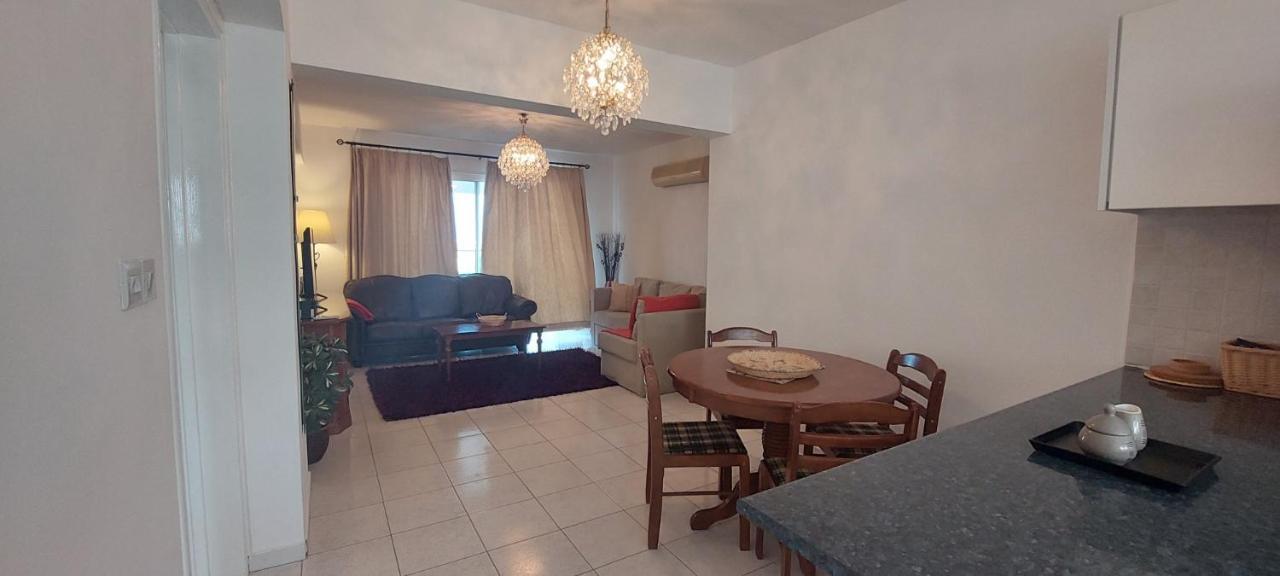Spacious 2 Bedroom Apartment Peyia Exterior photo