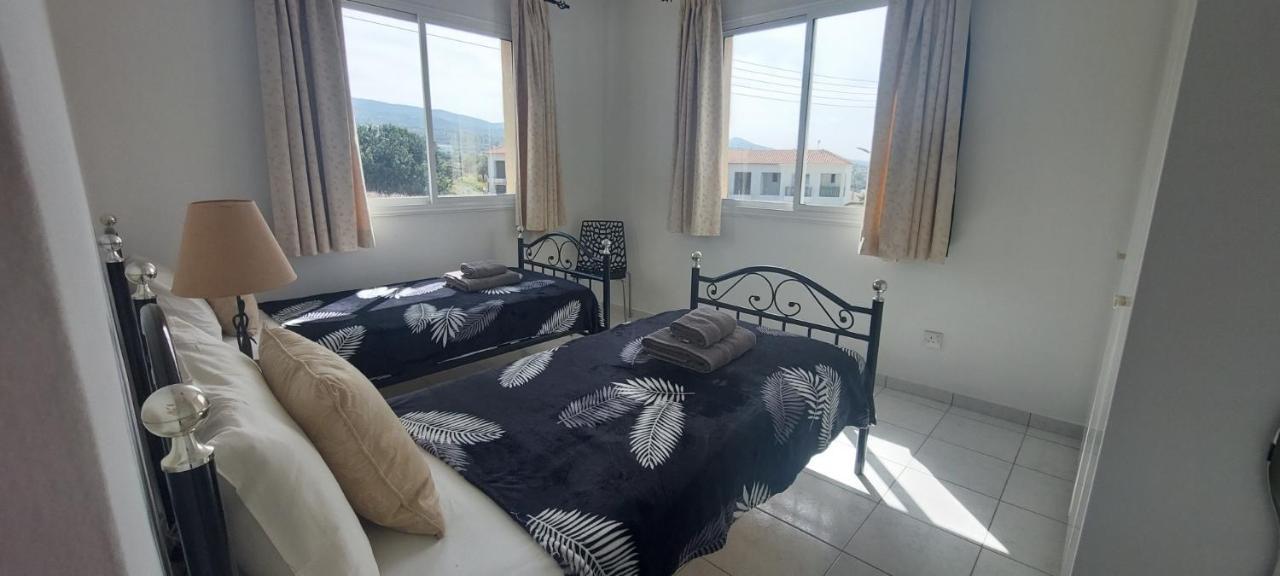 Spacious 2 Bedroom Apartment Peyia Exterior photo