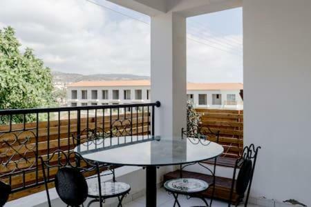 Spacious 2 Bedroom Apartment Peyia Exterior photo